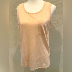 Women’s Patagonia blush tank top with pocket sz small